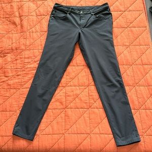 Lululemon ABC Skinny Pants Obsidian (Size 34)